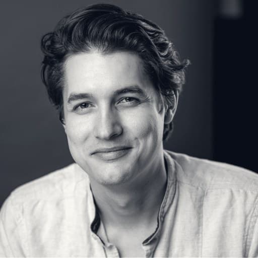 Sean Geisterfer, Chief Product Officer of HoloMedX.